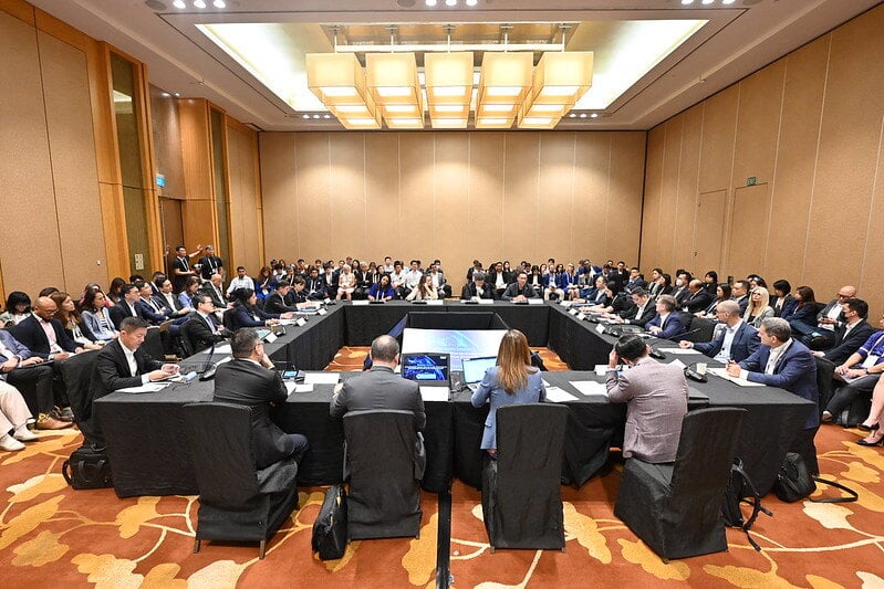 Insights Forum* Sands Expo & Convention Centre